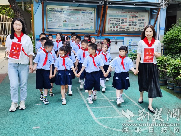 庆六一回味童年,庆六一伴成长