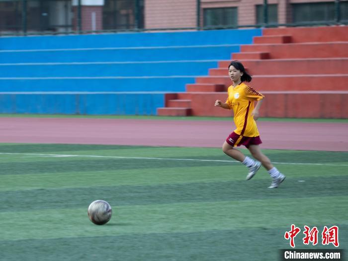 足球在贵州不止有“村超”还有“校超”