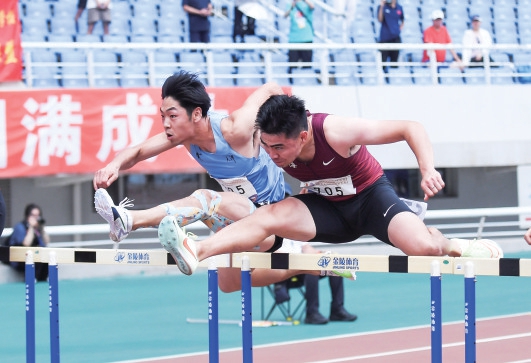 巩立姣亚运金牌颁奖典礼观众视频,第八次世锦赛巩立姣依然渴望金牌