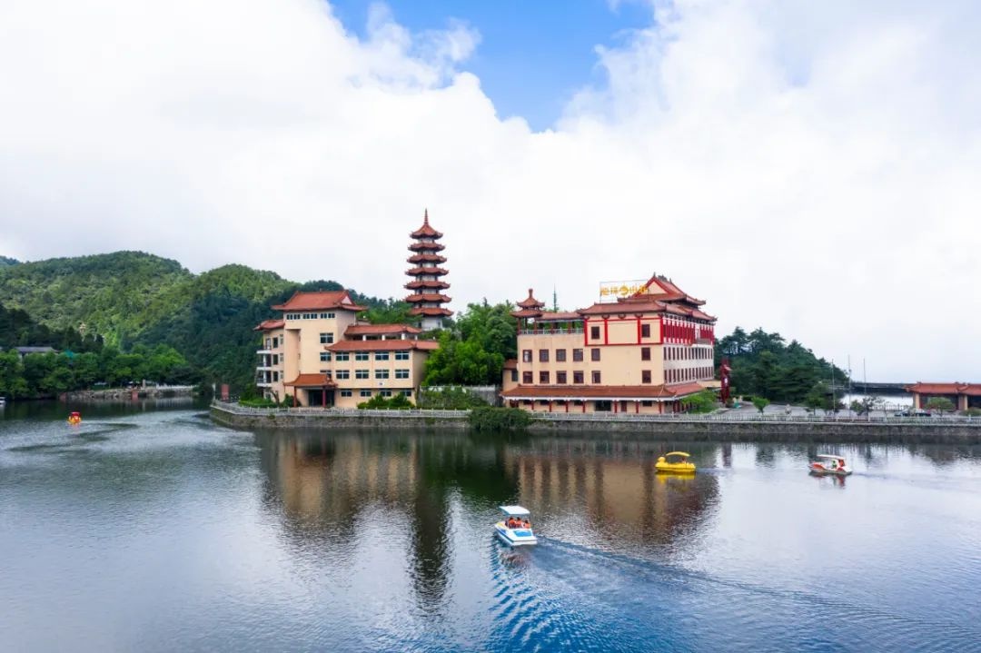 在咸宁这样玩，清凉一整个夏天
