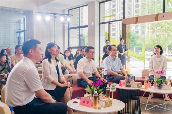 鍚堣偉绉戝垱鍒涙柊楂樺湴,鍒涘瘬鍏瘬鍚堣偉