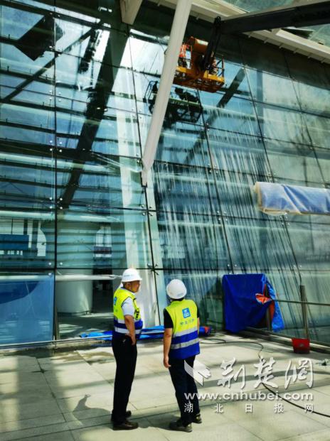 天河机场t2航站楼改造效果图,天河机场第二航站楼外观