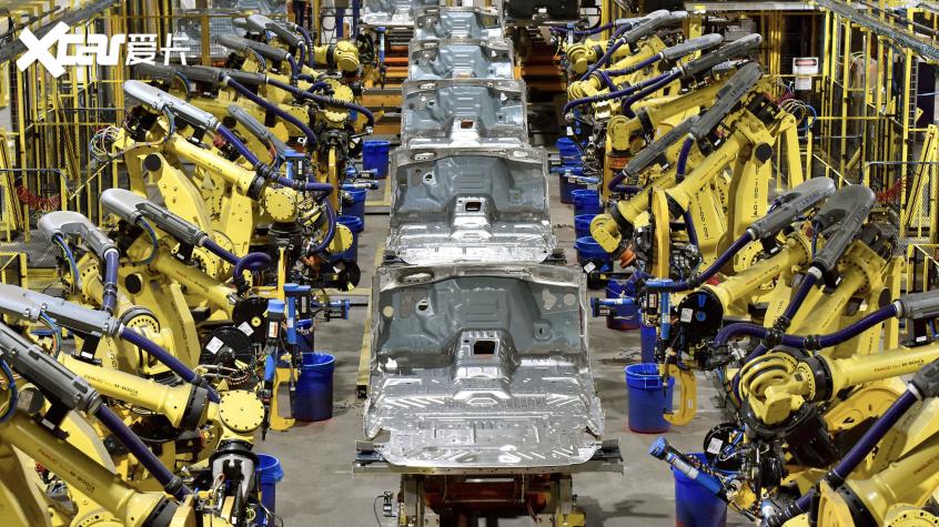 小白如何进入新能源汽车行业,告别燃油车全面电动化