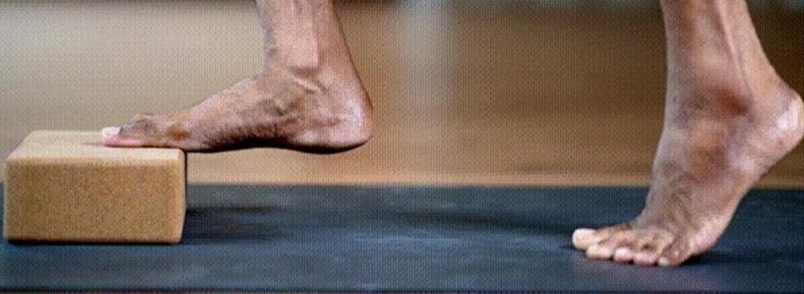 专家支招爱美女士，别让“水晶鞋”内的双脚受伤了