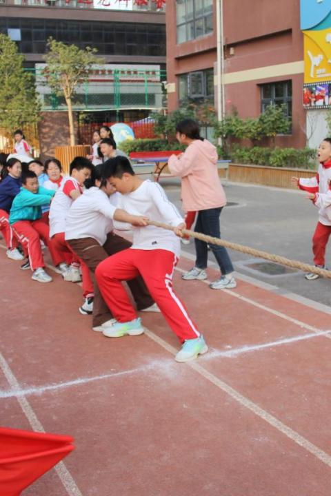 西安经开第14小学开幕式表演,西安经开第四小学校运会开幕式