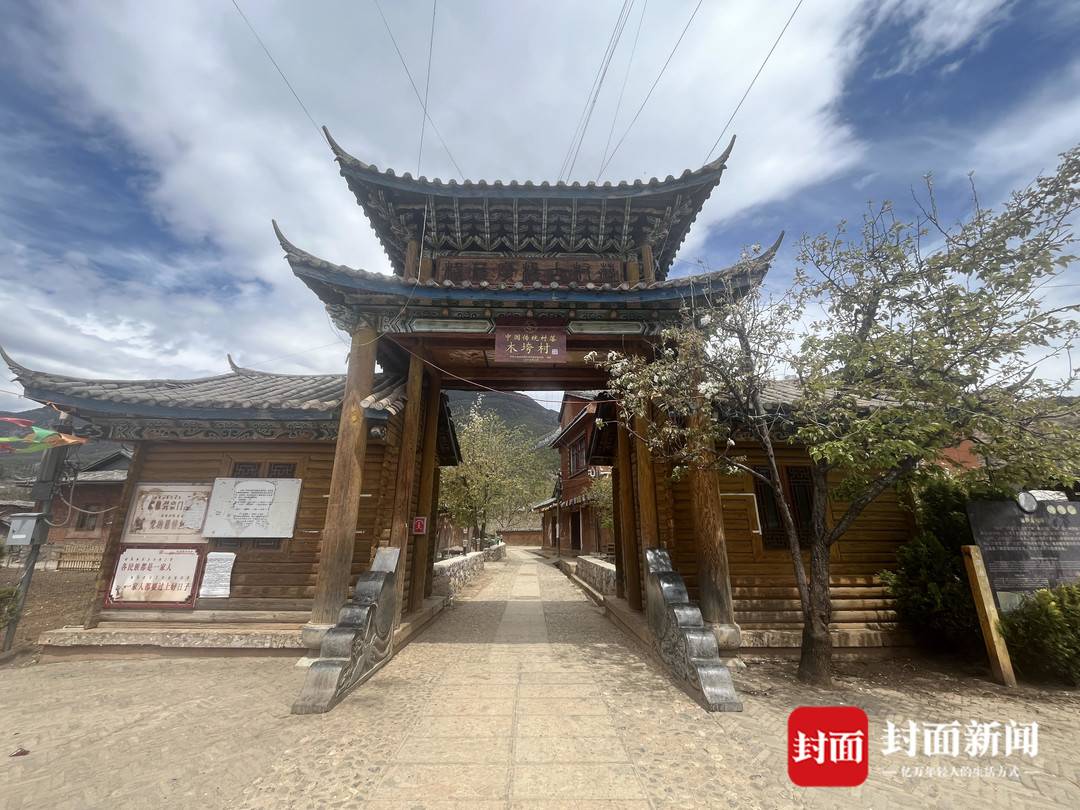 银饰煮水喝能缓解疼痛？泸沽湖景区游客“买银被骗”现象调查：实景表演“请君入瓮”丨追踪到底