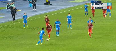 武磊大四喜上港胜富力斩3连胜,海港队武磊十三轮参加比赛吗