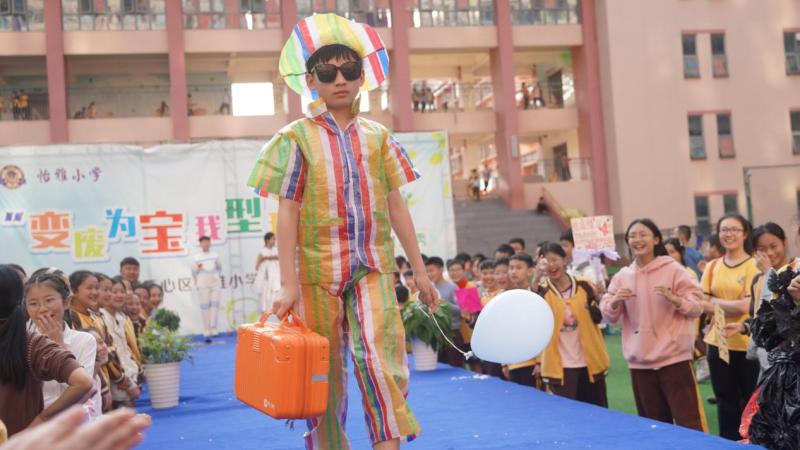 小学生三四年级环保时装秀,小学生环保时装秀服装图片